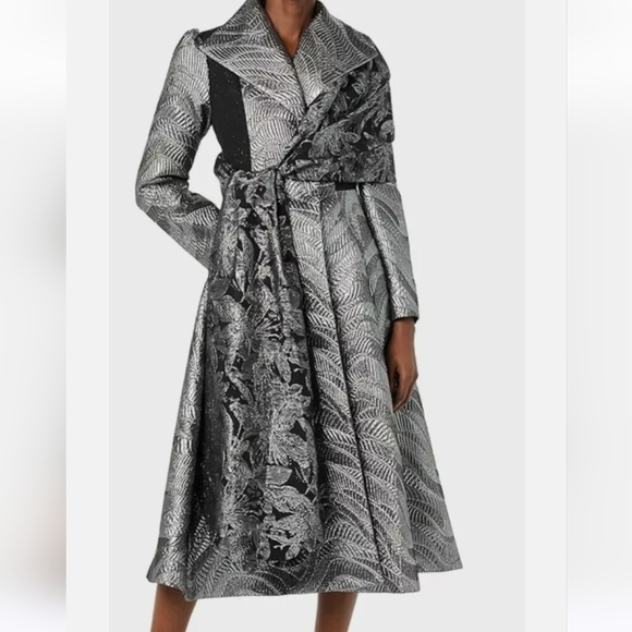 Making the Cut Season 3 Jacquard Metallic Coat with sash/scarf - Picture 2 of 10